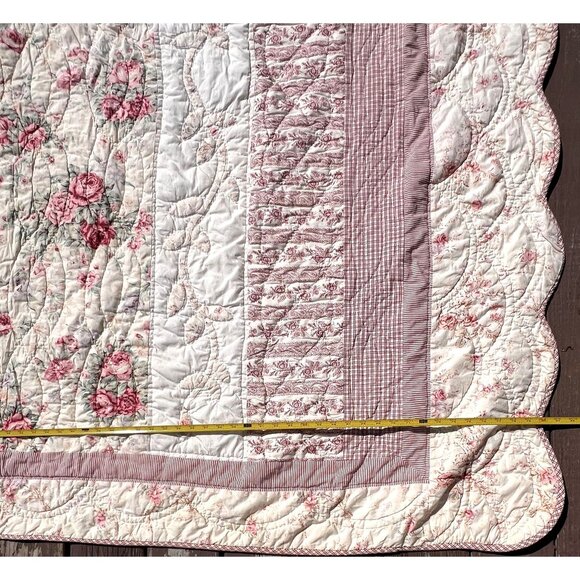 King Patchwork Handmade Quilt 83x79" Pink Cream Scallop Edges White Back 1 Sham - Picture 1 of 10